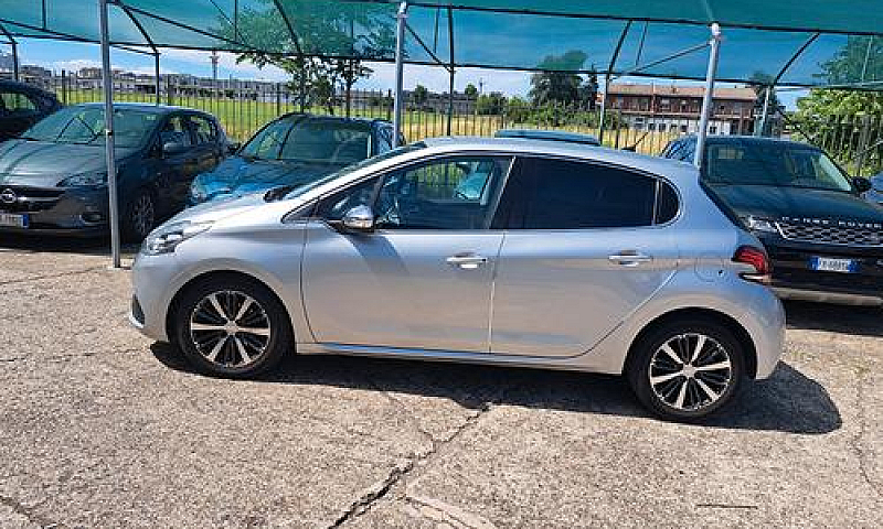 Peugeot 208 1.6 Hdi ...