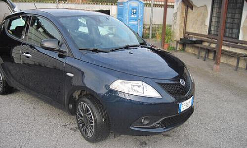 Lancia Ypsilon Ecoch...