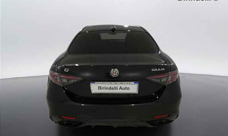 Alfa Romeo Giulia (2...