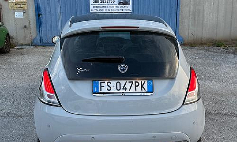 Lancia Ypsilon 1.3 M...