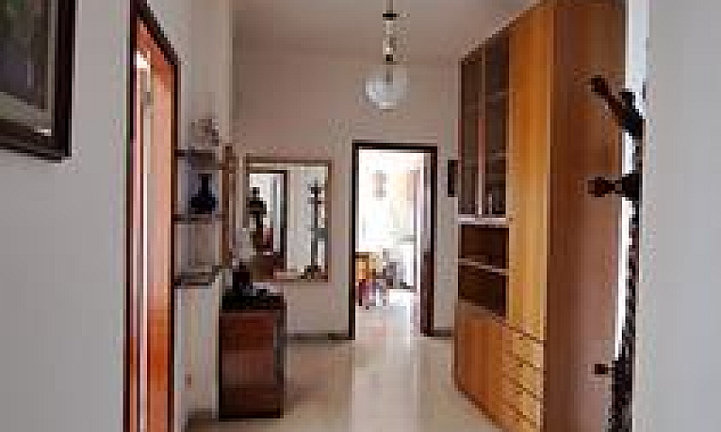Ampio Quarto Piano C...