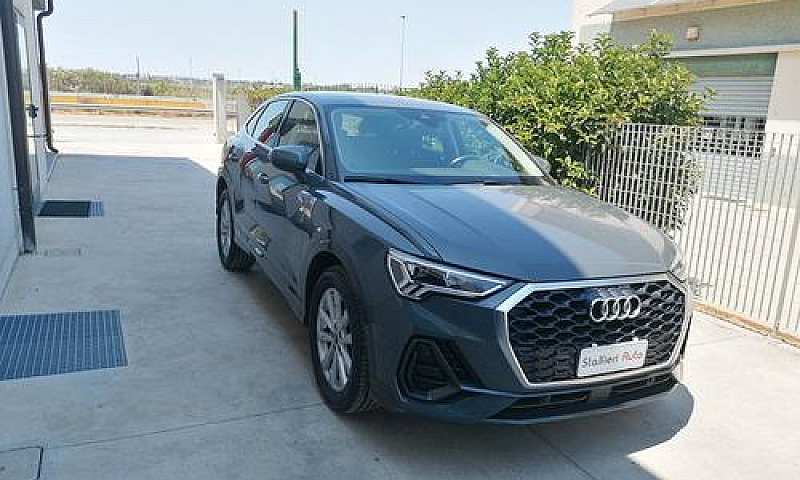 Q 3 Sportback S.tron...