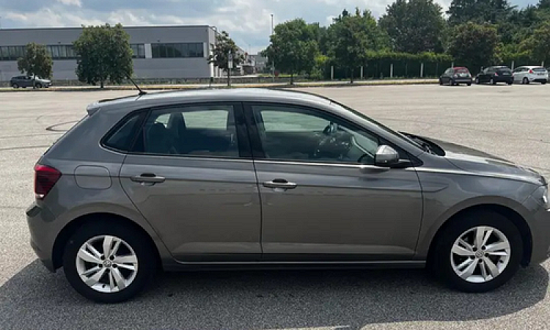 Volkswagen Polo Conf...