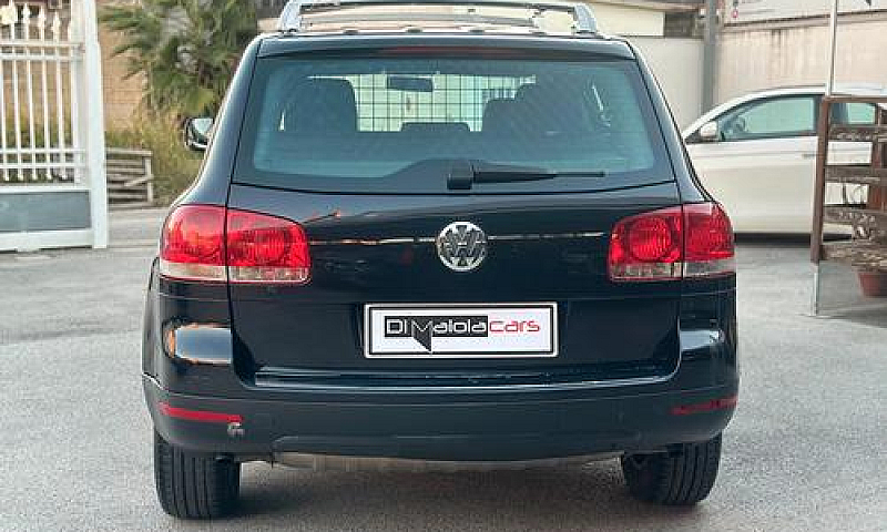 Volkswagen Touareg 2...