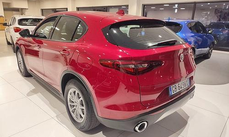 Alfa Romeo Stelvio 2...