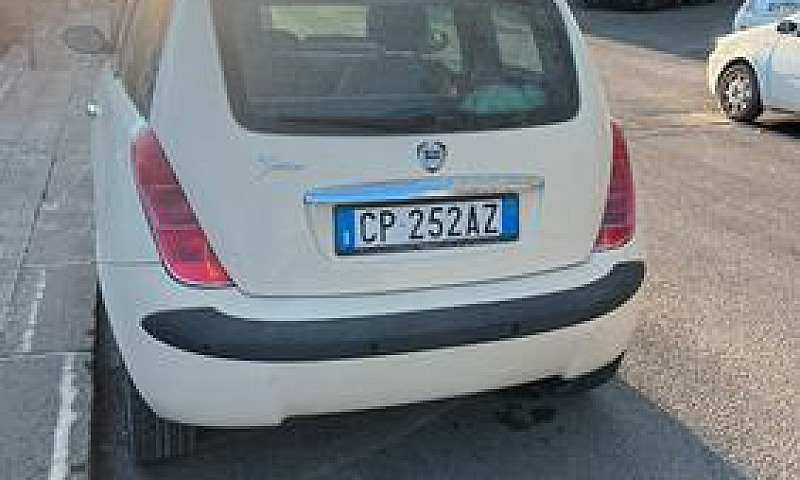 Lancia Ypsilon...