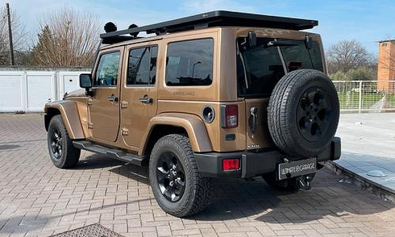 Jeep Wrangler Unlimi...