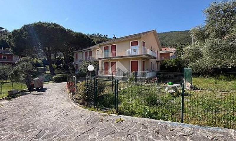 4 Locali A Deiva Mar...