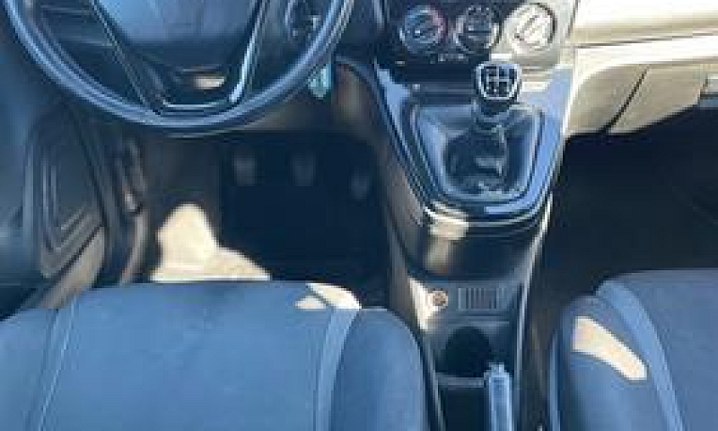 Lancia Ypsilon 1.2 6...
