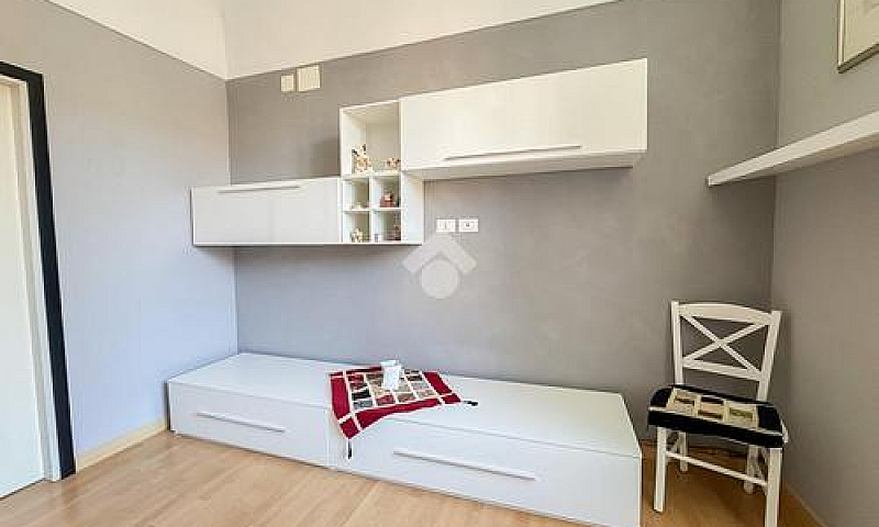 3 Locali A Chieti...