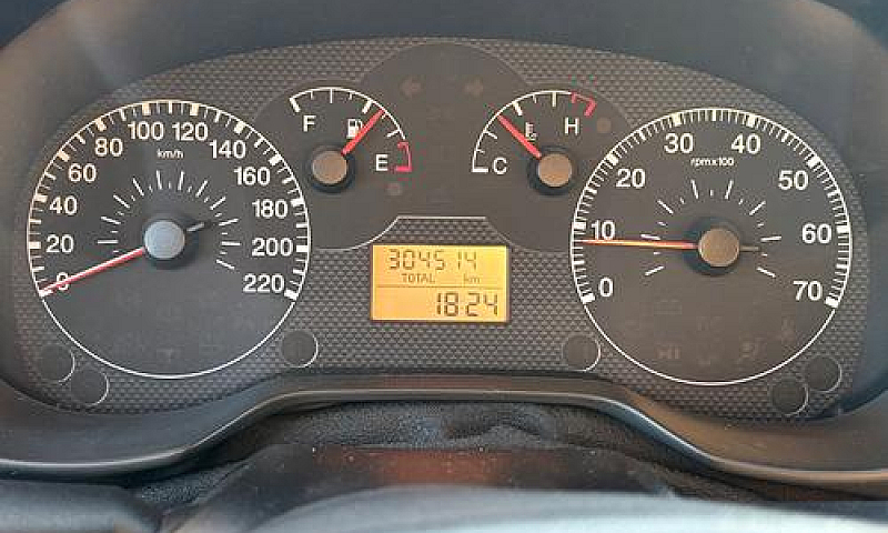 Auto Fiat Grande Pun...