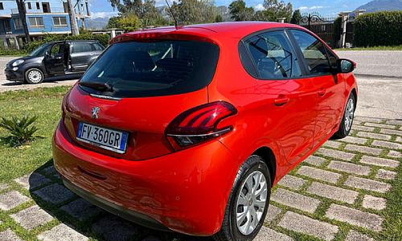 Peugeot 208 Puretech...