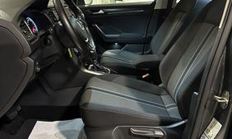 Volkswagen T-Roc 1.5...