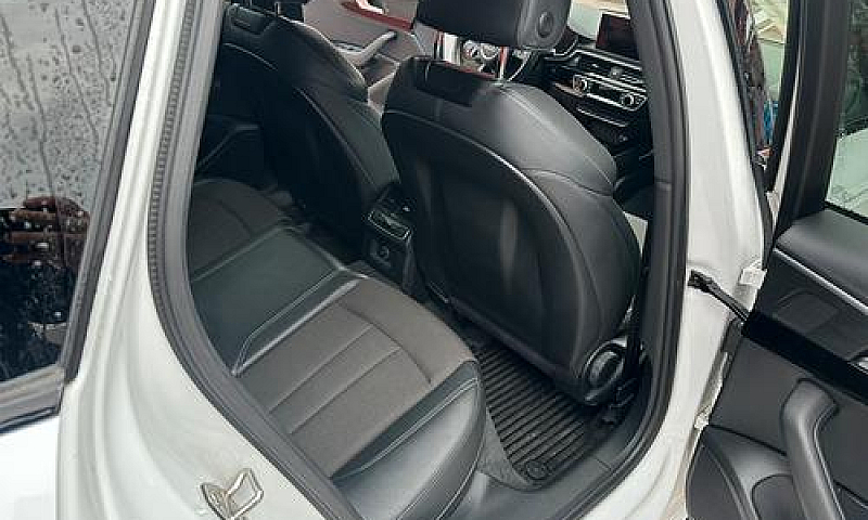 Audi A4 Avant...