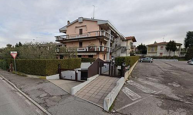 Appartamento A Desen...