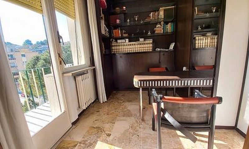 Ultimo Piano Molto L...
