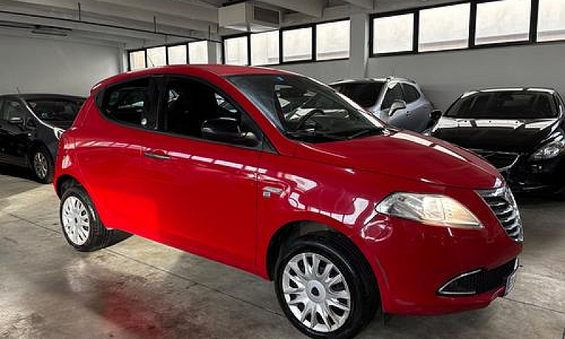 Lancia Ypsilon 0.9 T...