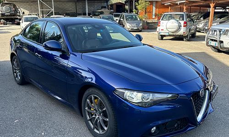 Alfa Romeo Giulia 2....