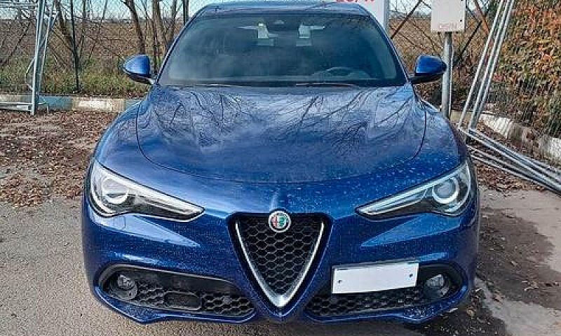 Alfa Romeo Stelvio 2...