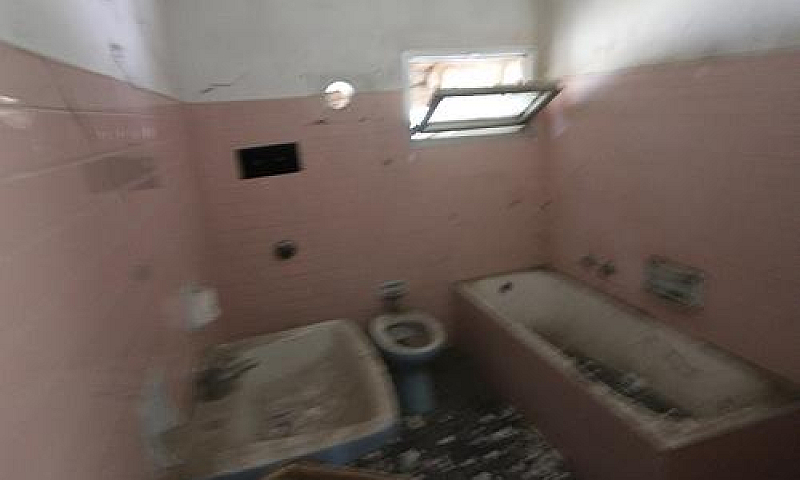 Porzione Di Casa A S...