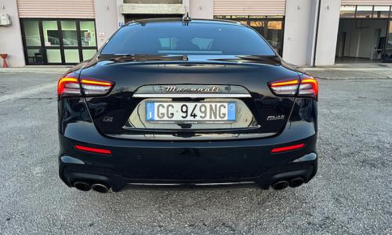 Maserati Ghibli V6 4...