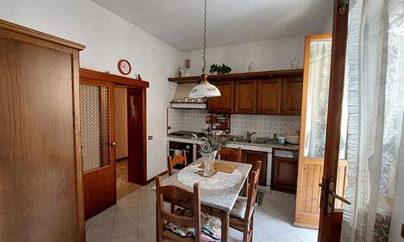 Appartamento A Ascia...