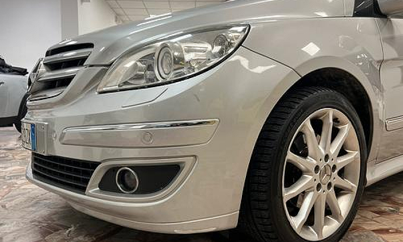 Mercedes-Benz B200 S...