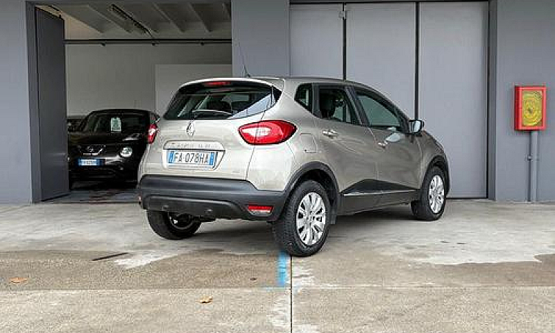 Renault Captur 1.5 D...