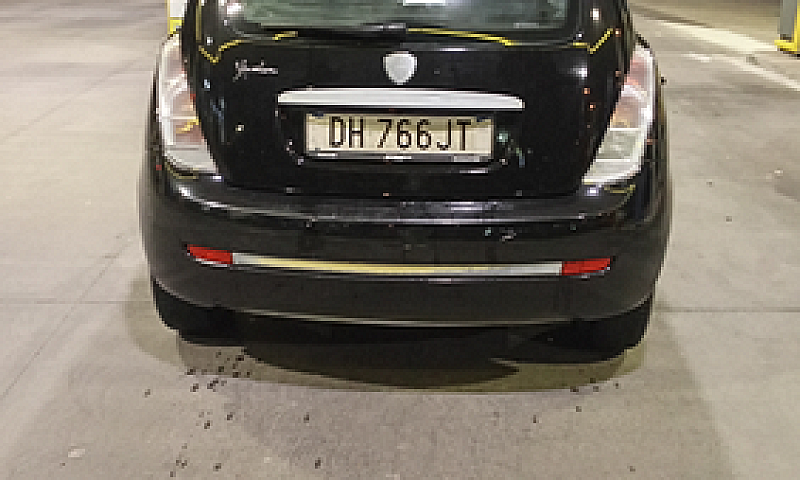 Lancia Ypsilon 1,2 B...