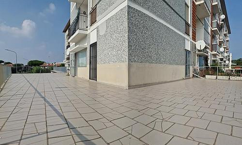 Appartamento Con Ter...