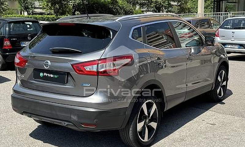 Nissan Qashqai 1.5 D...