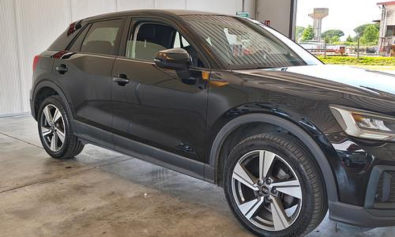 Audi Q2 35 Tdi S Tro...
