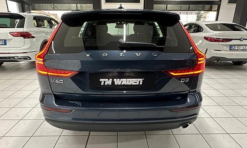 Volvo V60 2.0 D3 Mom...