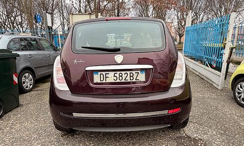 Lancia Ypsilon 1.2 B...