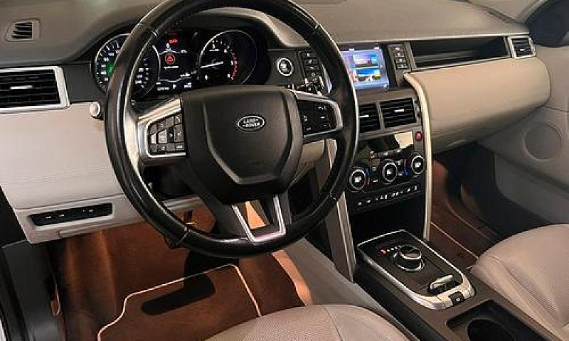Land Rover Discovery...