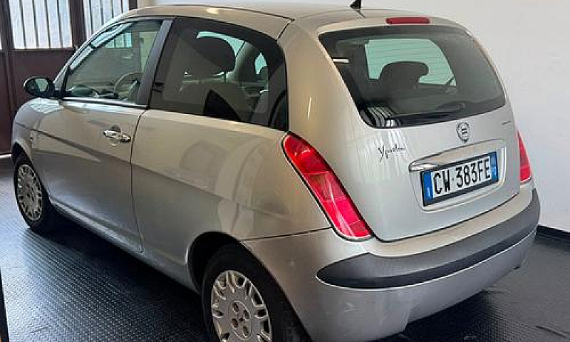 Lancia Ypsilon 1.2 O...