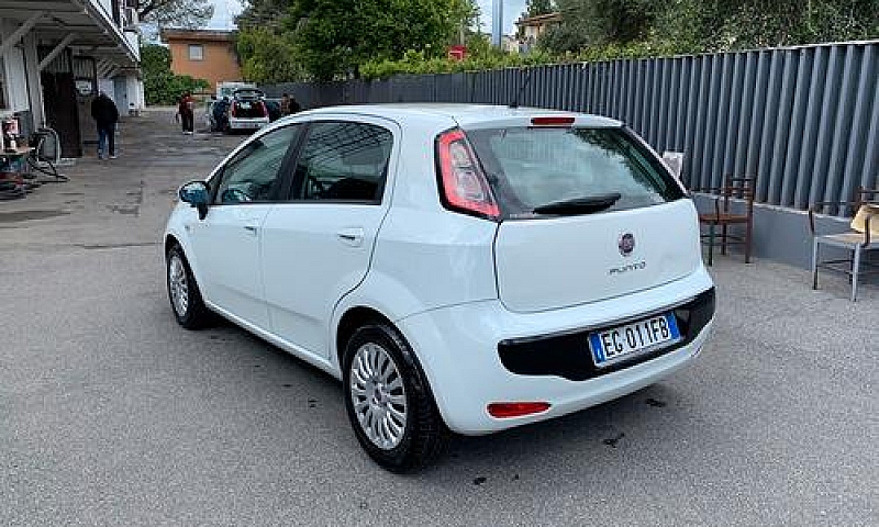 2011 Fiat Punto Evo ...