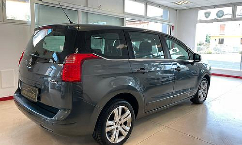 Peugeot 5008 1.6 Hdi...