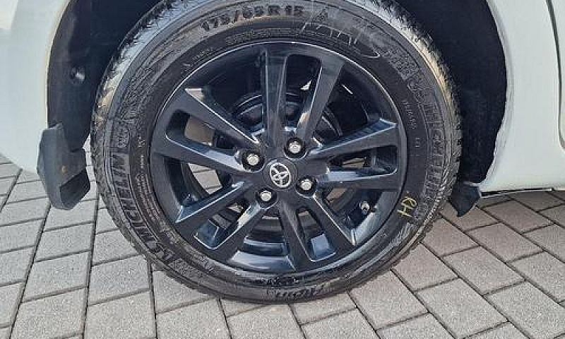 Toyota - Yaris - 1.0...