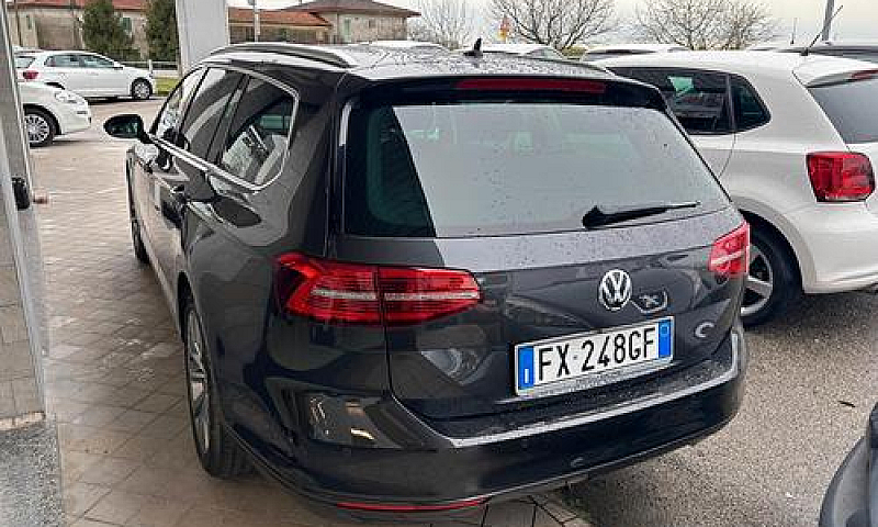 Volkswagen Passat Va...