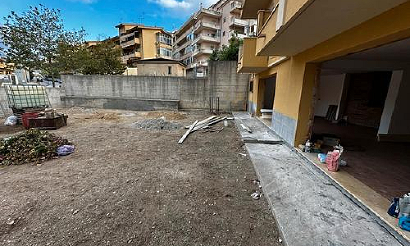 Prestigiosa Villa Su...