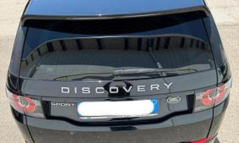 Land Rover Discovery...