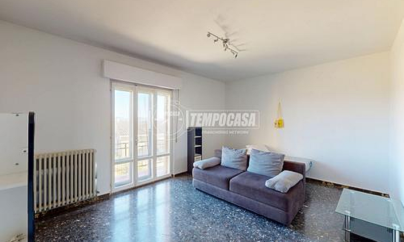 Appartamento Con Spl...