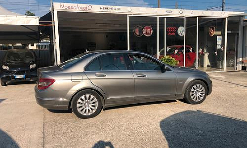 Mercedes-Benz C 200 ...