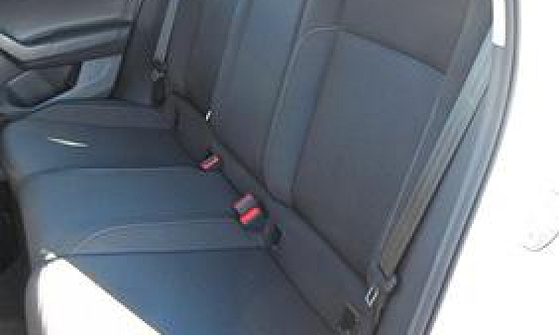 Volkswagen Polo 1.6T...