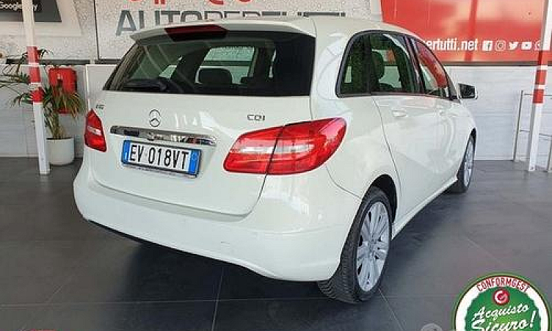 Mercedes-Benz B 180 ...