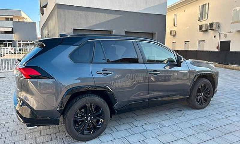 Toyota Rav4 Hybrid -...