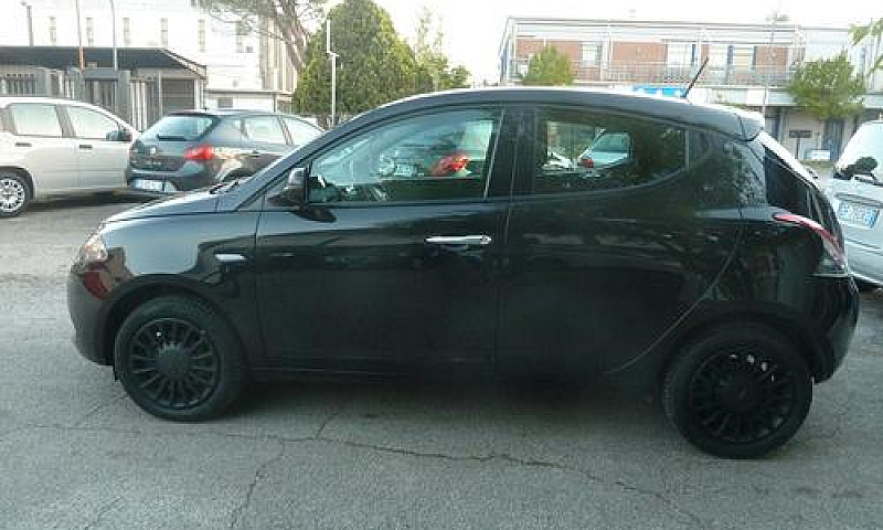 Lancia Ypsilon 1.0 F...