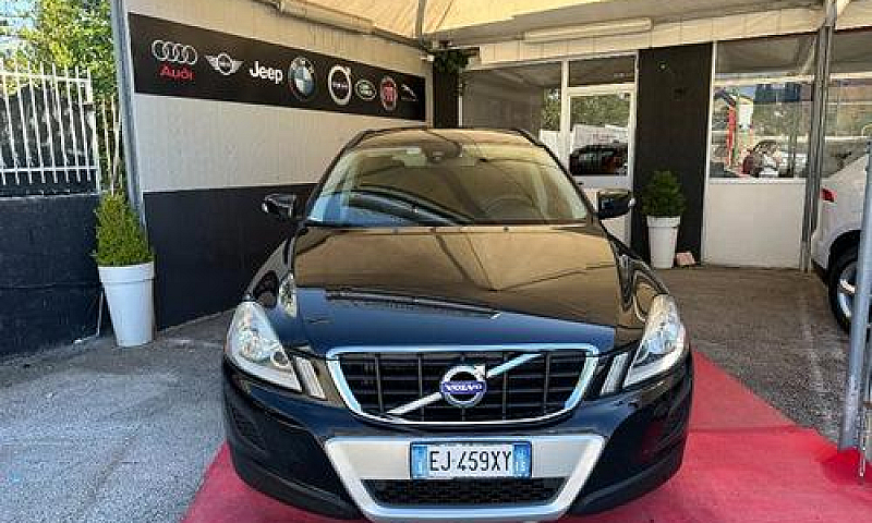 Volvo Xc60 D3 Awd Mo...