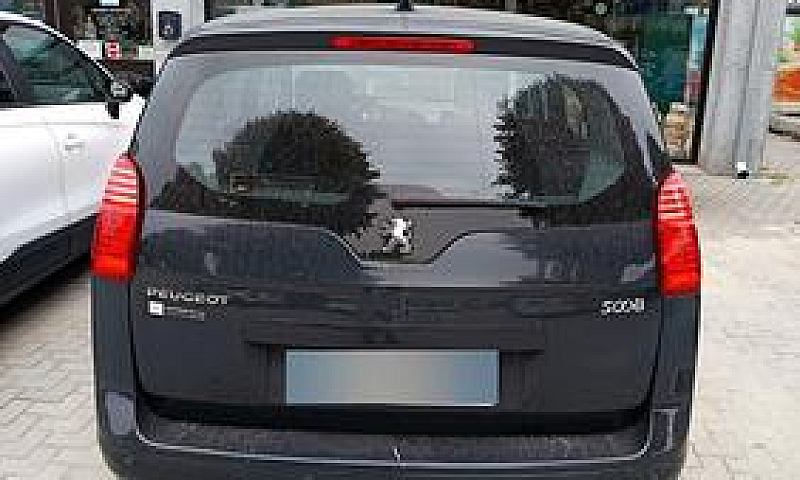 Peugeot 5008  -  1.6...